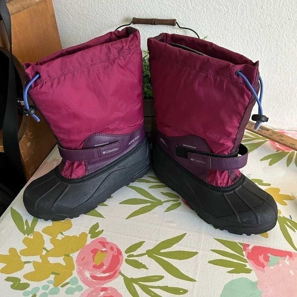 NWOT Columbia Youth Powderbug Forty Waterproof Snowboot Size 6